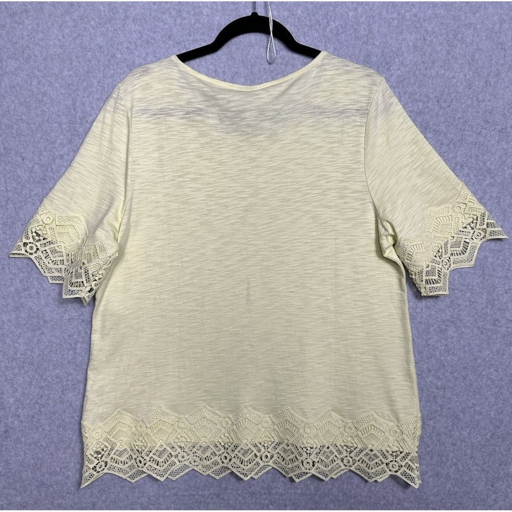 Chico's Top Shirt Womens Size 2 Pale Soft Lime Slub Lace Hem Tee Knit NEW - Picture 2 of 6